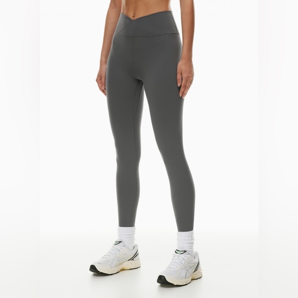 Aritzia Golden BUTTER Crossover Hi-Rise 26" Legging - Picture 1 of 8